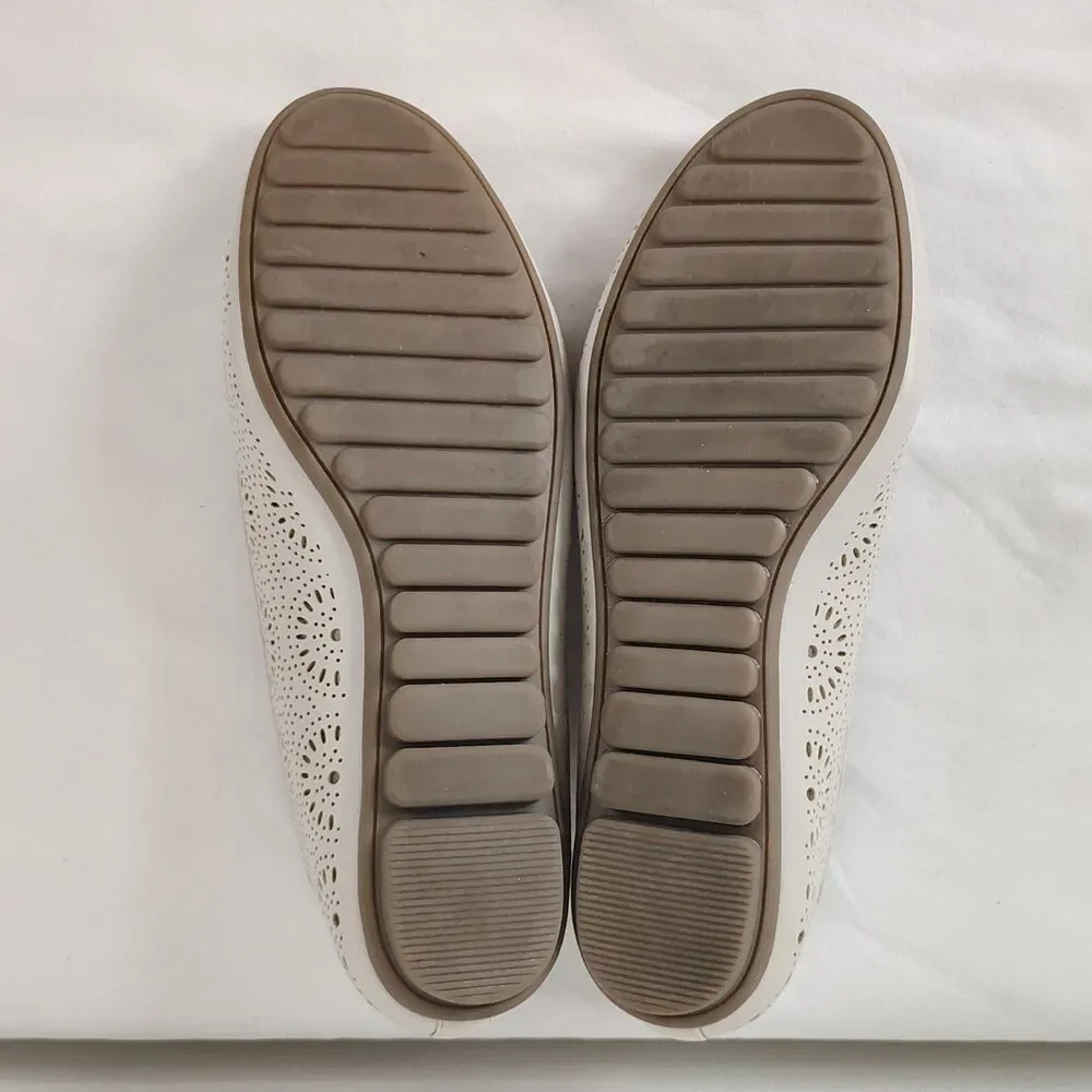 Cloudwalkers Bradley Shoes 8.5W Cream Perforated Ballet Flats Comfort